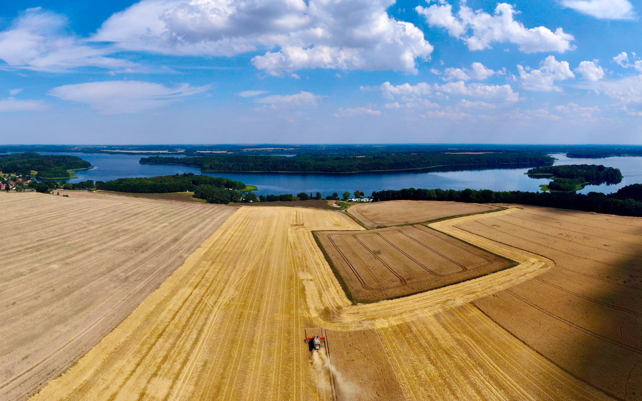 Luftaufnahme Schaalseeregion mit Feldern